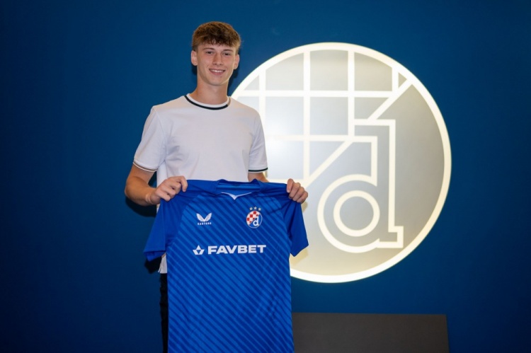 在线体育-意媒：国米有意萨格勒布迪纳摩17岁后卫，球员希望尽快转会