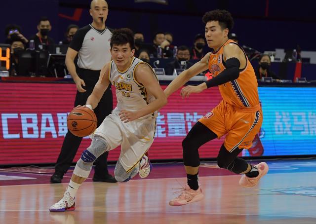 开云vip-上海变阵依旧难求一胜 广厦距离总决赛仅一步之遥