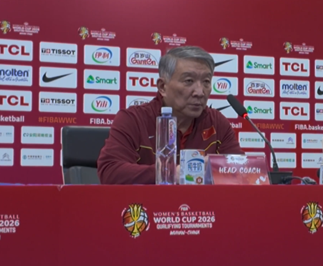 开云体育官方客服-胜捷克发布会！宫鲁鸣总结攻守不足，韩旭直呼王治郅教会脚步！