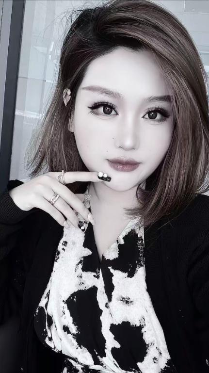 开云体育官方客服-山东29岁美女王冰冰去世，确诊前月经不调，未婚未育办1个人婚礼